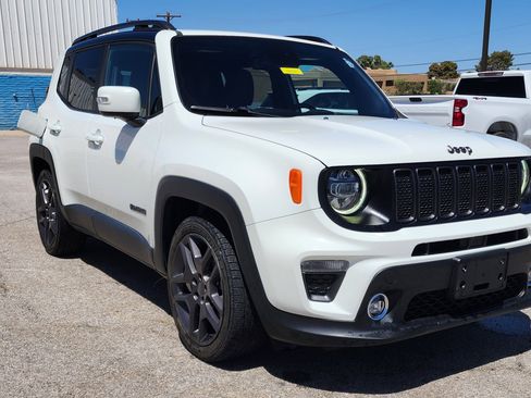 Used 2020 Jeep Renegade Altitude FWD image 3