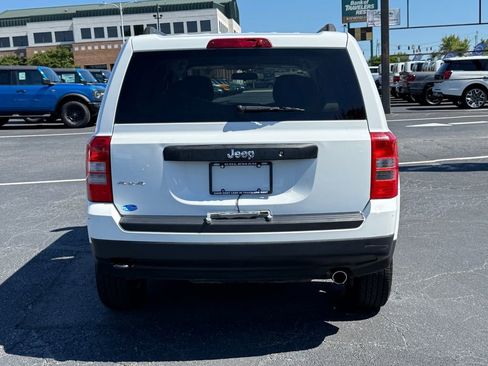 Used 2014 Jeep Patriot Sport AWD/4WD image 5
