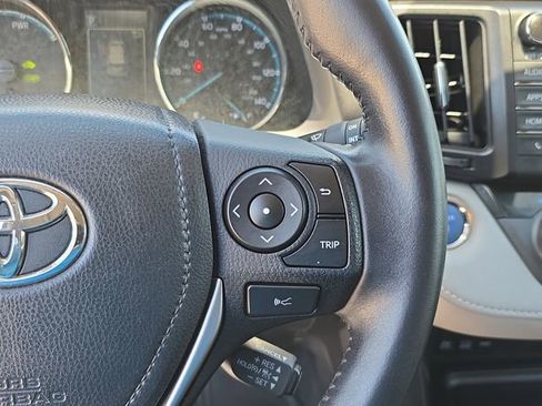 Used 2017 Toyota RAV4 AWD Hybrid image 19