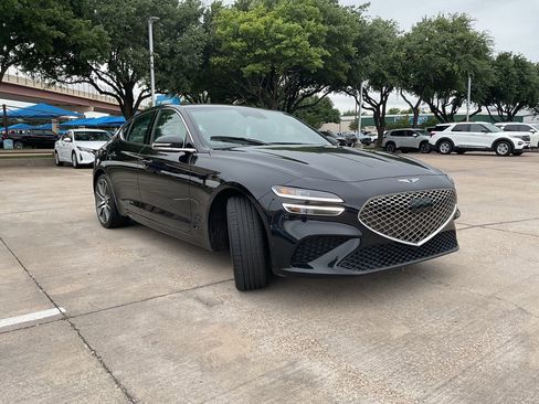 Used 2025 Genesis G70 2.5T RWD image 4