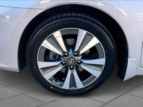 Certified 2019 Nissan Sentra SV w/ Special Edition Package image 10