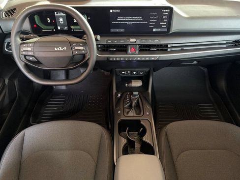 Used 2025 Kia K4 FWD image 13