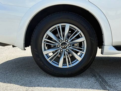 Used 2024 INFINITI QX80 Luxe RWD image 12
