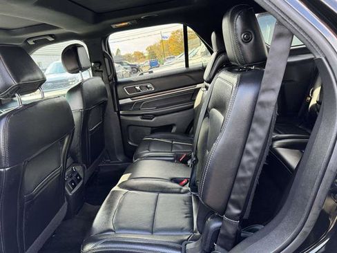 Used 2017 Ford Explorer Limited w/ Equipment Group 301A image 8
