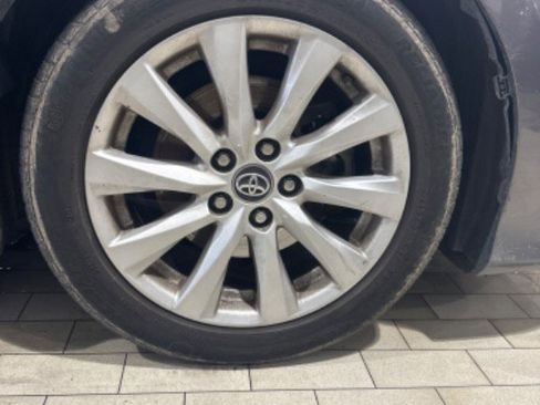 Used 2019 Toyota Camry LE image 5