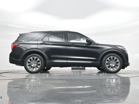 New 2026 Ford Explorer Platinum image 39