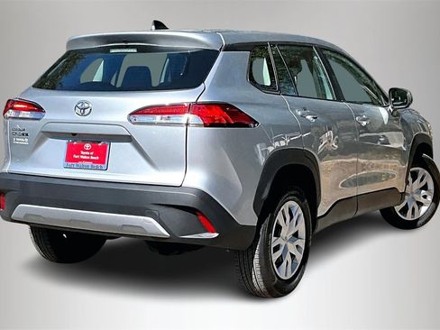 Used 2024 Toyota Corolla Cross L image 5