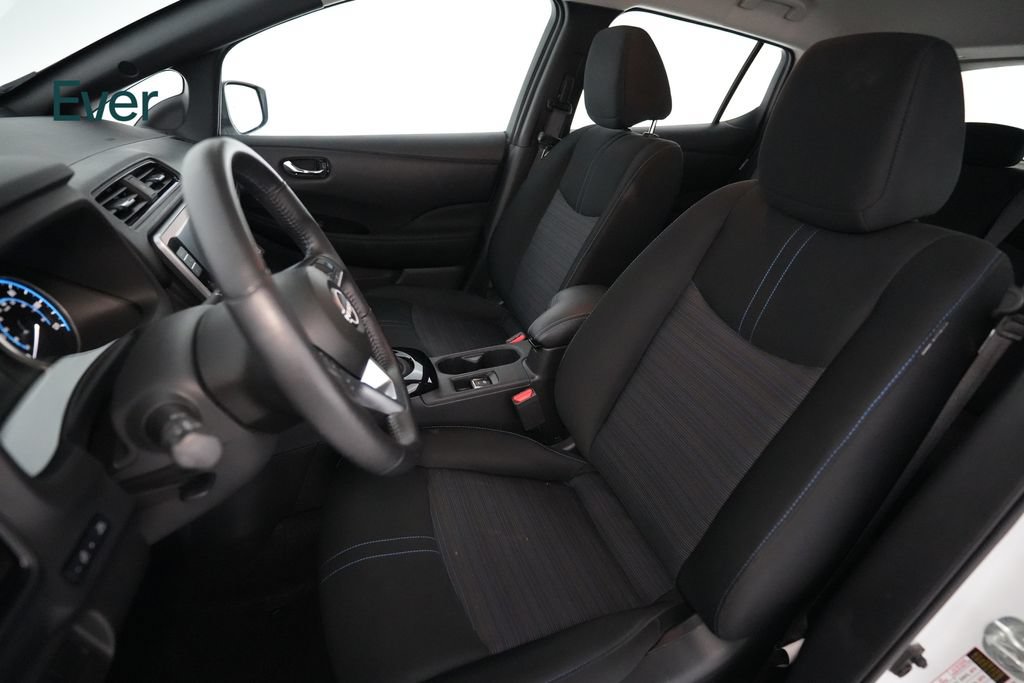 Used 2025 Nissan Leaf SV Plus FWD image 4