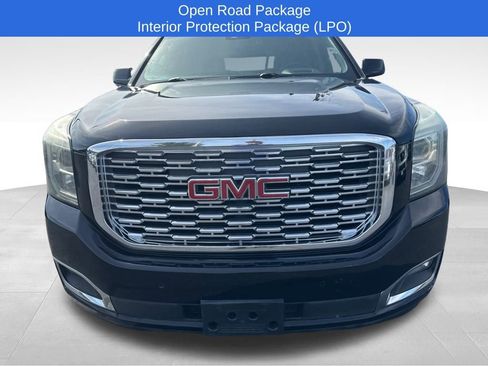 Used 2019 GMC Yukon Denali w/ Denali Ultimate Package image 2