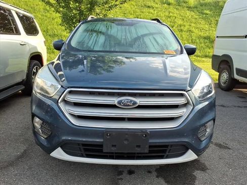Used 2018 Ford Escape SE w/ SE Sync 3 Package AWD/4WD image 11