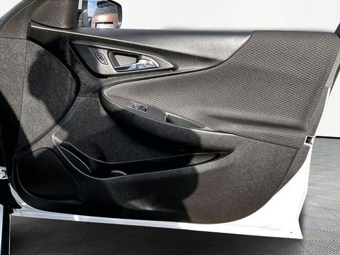 Used 2025 Chevrolet Malibu LT image 24