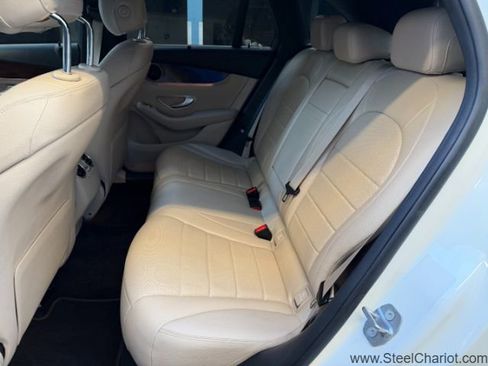 Used 2017 Mercedes-Benz GLC 300 4MATIC image 14