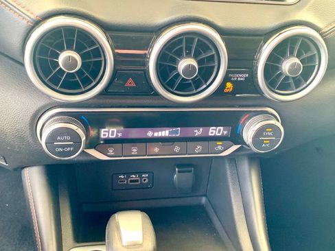 Used 2022 Nissan Sentra SR FWD image 34