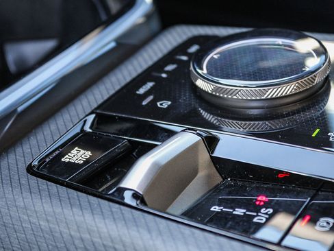 Certified 2025 BMW X3 xDrive30i w/ Convenience Package image 22