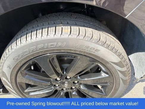 Used 2024 Lincoln Navigator Reserve AWD/4WD image 11