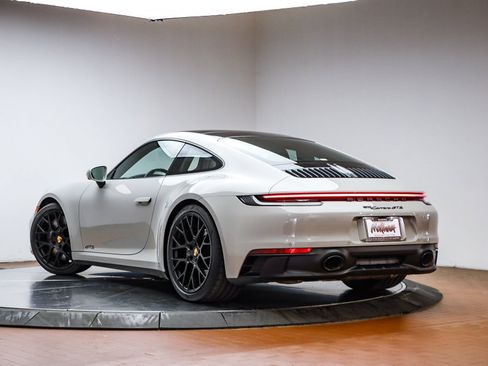 Used 2024 Porsche 911 Carrera GTS image 3