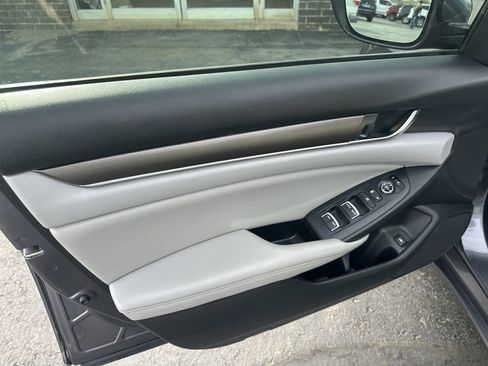 Used 2019 Honda Accord LX image 13
