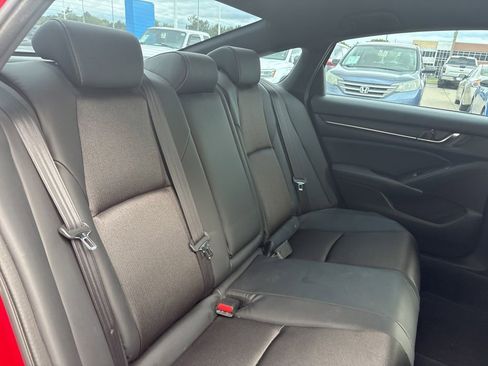 Used 2018 Honda Accord Sport image 27