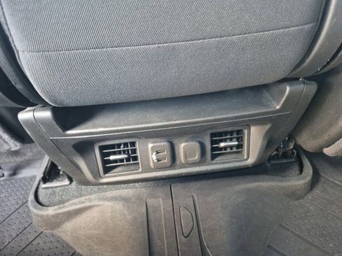 Used 2021 Chevrolet Silverado 1500 LT image 29