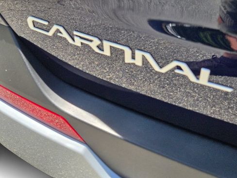 New 2026 Kia Carnival EX FWD image 12