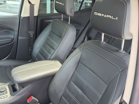 Used 2024 GMC Terrain Denali w/ Denali Premium Package AWD/4WD image 31