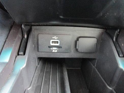 Used 2016 Ford Explorer Platinum image 15