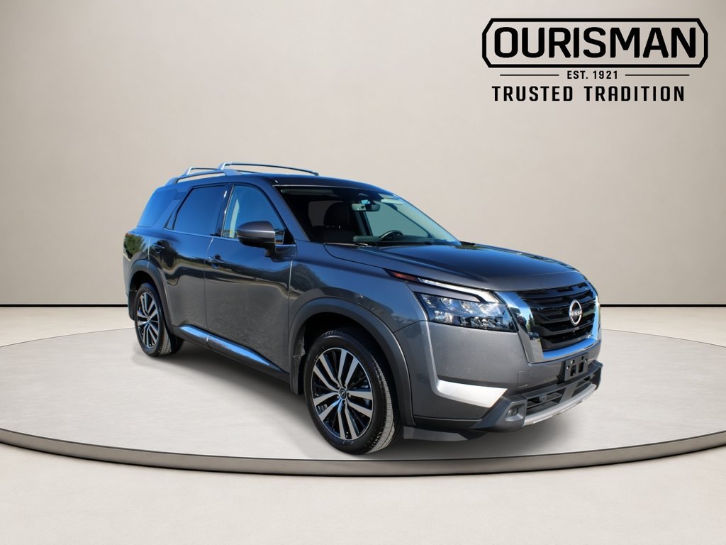 Used 2025 Nissan Pathfinder Platinum w/ Cargo Package AWD/4WD image 1