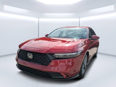 Used 2023 Honda Accord EX image 7
