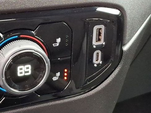 Used 2025 Chevrolet Silverado 1500 LT image 28