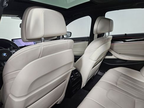 Used 2023 BMW 530i w/ Executive Package RWD image 38