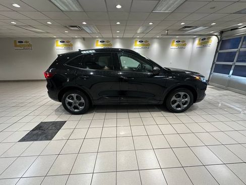 Certified 2024 Ford Escape ST-Line w/ Tech Pack #1 AWD/4WD image 3