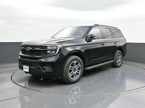 New 2025 Ford Expedition Active image 32