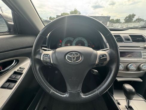 Used 2010 Toyota Camry FWD image 19
