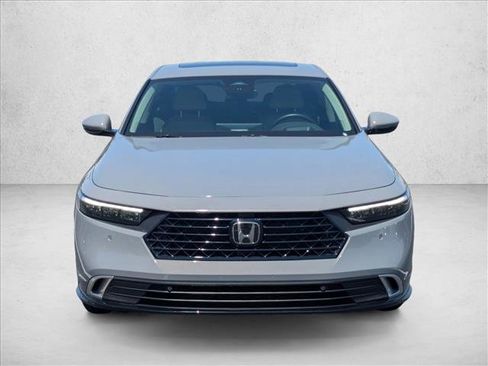 Used 2025 Honda Accord Touring image 2
