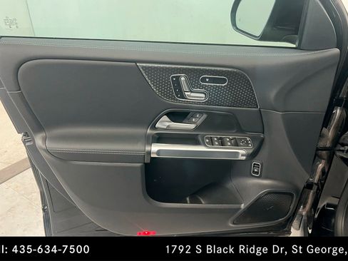 Used 2024 Mercedes-Benz EQB 300 4MATIC image 14