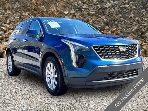 Used 2019 Cadillac XT4 Luxury w/ Trailering Package AWD/4WD image 10