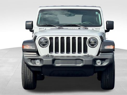 Used 2022 Jeep Wrangler Unlimited Sport AWD/4WD image 2