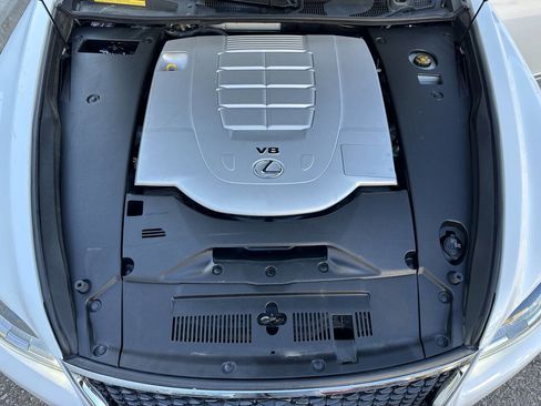 Used 2015 Lexus LS 460 AWD image 9