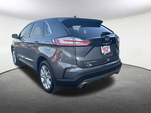 Certified 2023 Ford Edge Titanium image 3