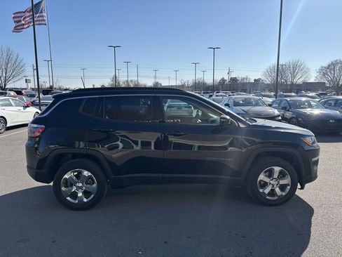 Used 2018 Jeep Compass Latitude w/ Popular Equipment Group image 5