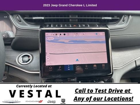 Used 2023 Jeep Grand Cherokee L Limited w/ Black Appearance Package AWD/4WD image 13