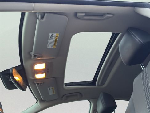 Used 2019 Honda Civic EX-L image 21