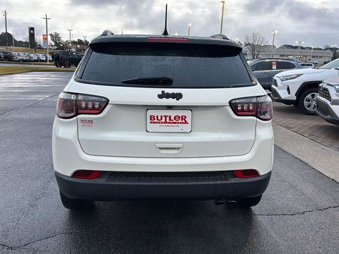 Used 2021 Jeep Compass Latitude image 4