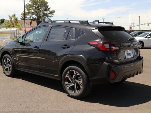 Used 2025 Subaru Crosstrek 2.0i Premium image 5