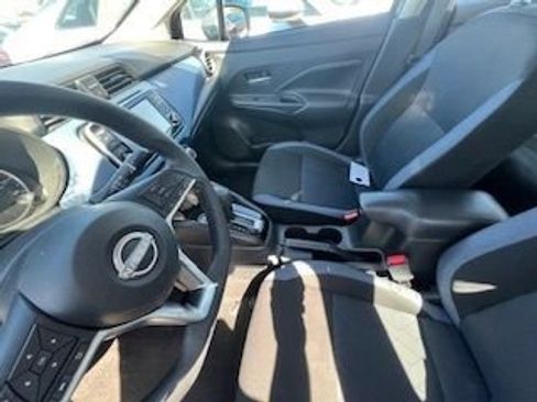 Used 2025 Nissan Versa SV image 17