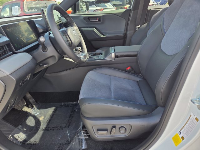 Used 2026 Toyota RAV4 XSE w/ Weather Package AWD/4WD image 9