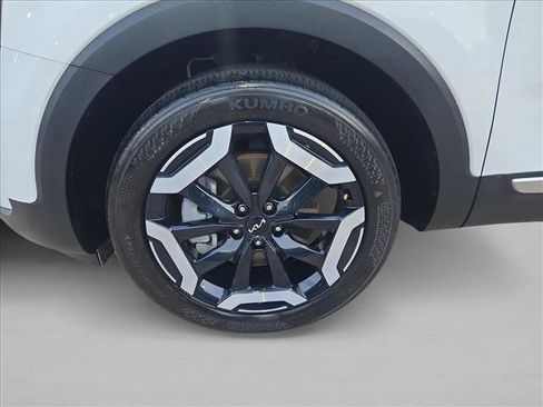 Used 2025 Kia Telluride S image 22