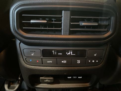 Used 2025 Honda Ridgeline Black Edition image 27