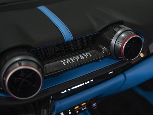 Used 2022 Ferrari 812 GTS RWD image 44