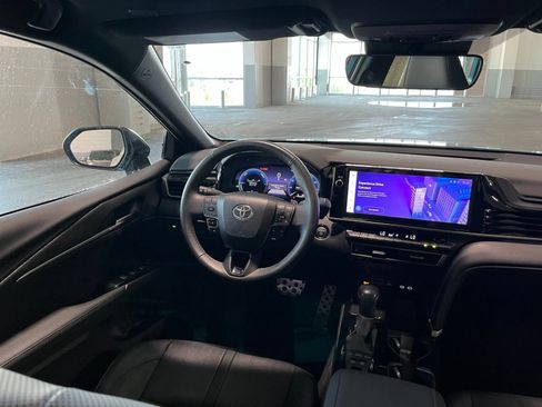 Used 2025 Toyota Camry XSE FWD image 40